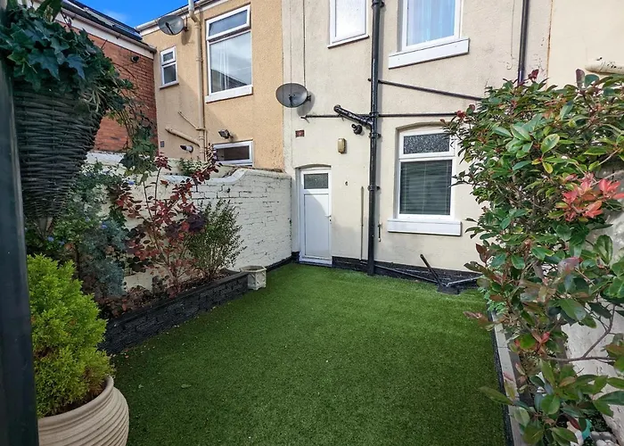 Moon Holiday Townhouse Free Parkingprivate Garden