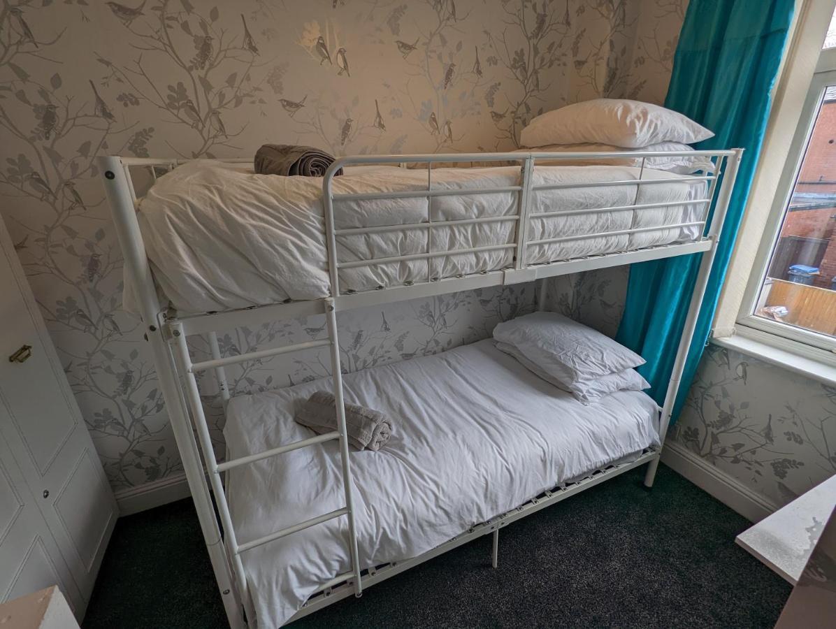 Moon Townhouse Free Parkingprivate Garden Holiday home Blackpool