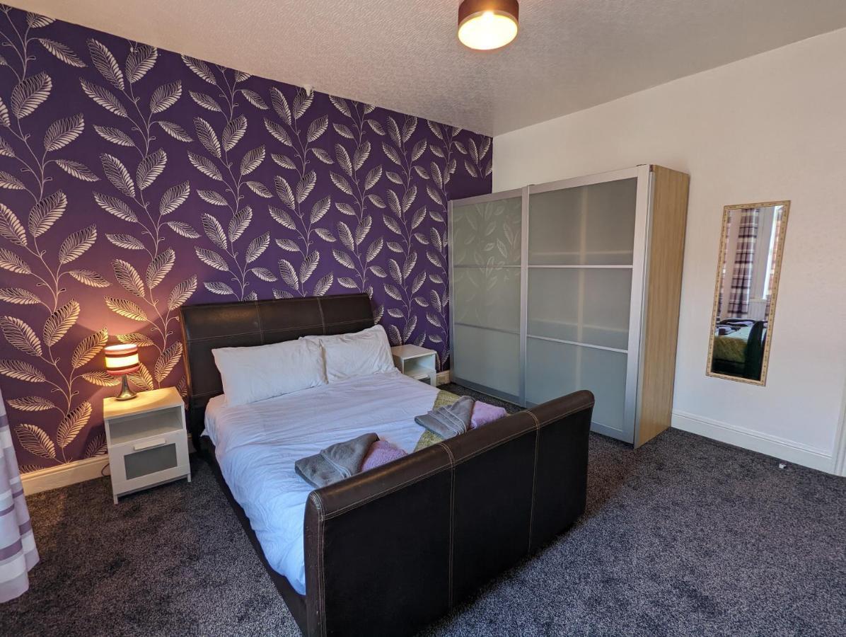 Moon Townhouse Free Parkingprivate Garden Holiday home Blackpool